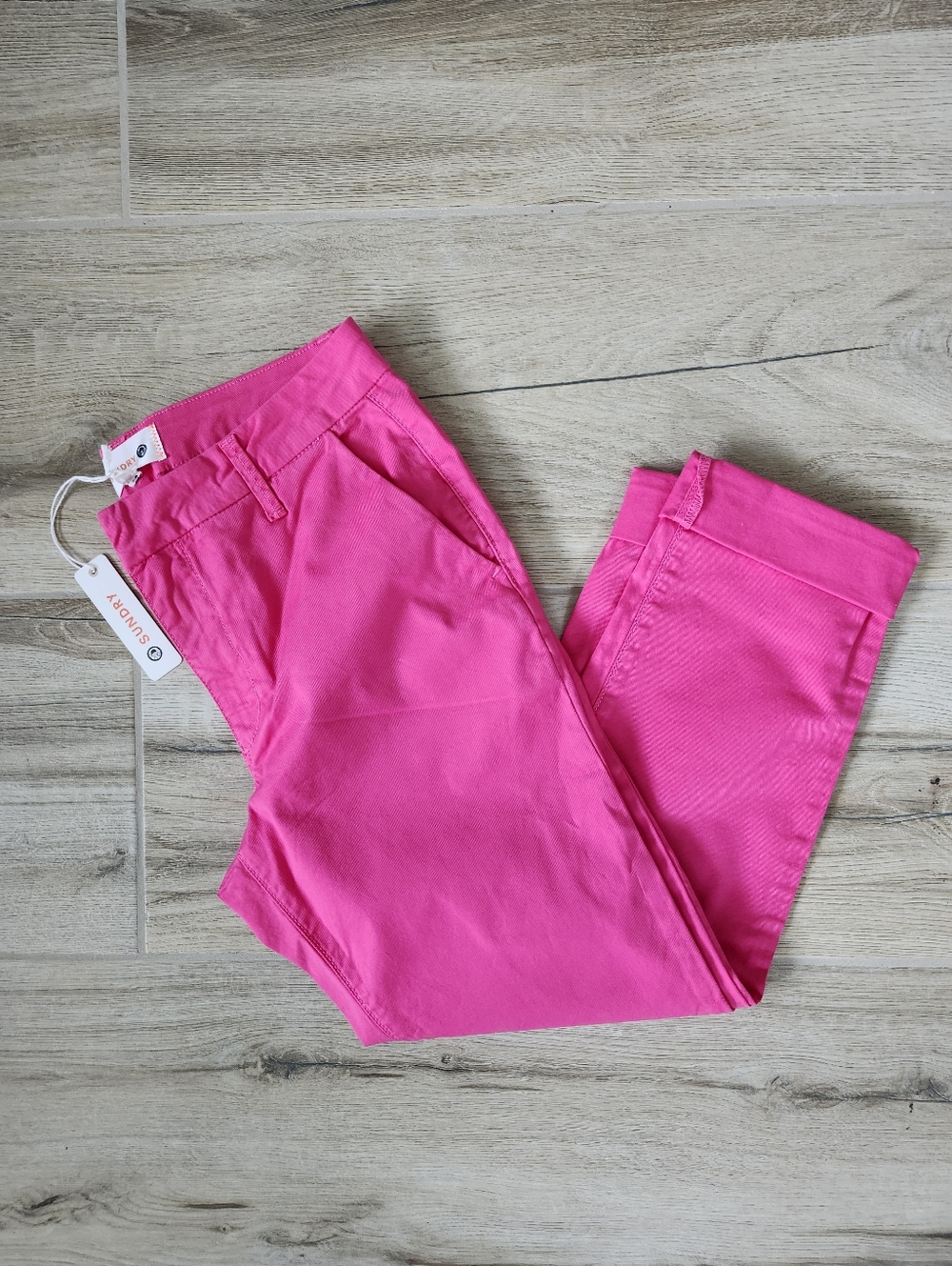 Sundry Pink Capri Pants Size 25 NWT